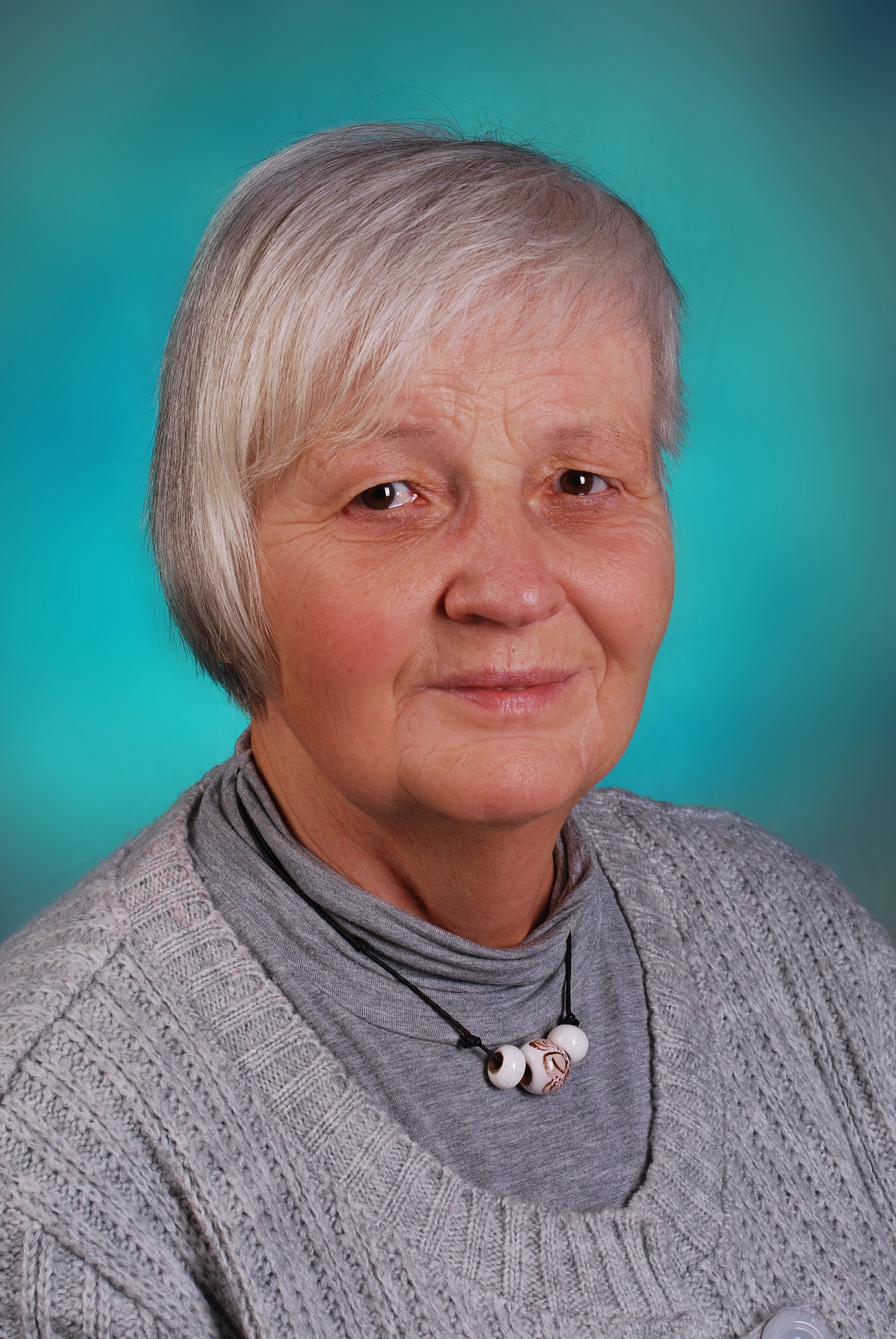 Dr. Charlotte Canditt